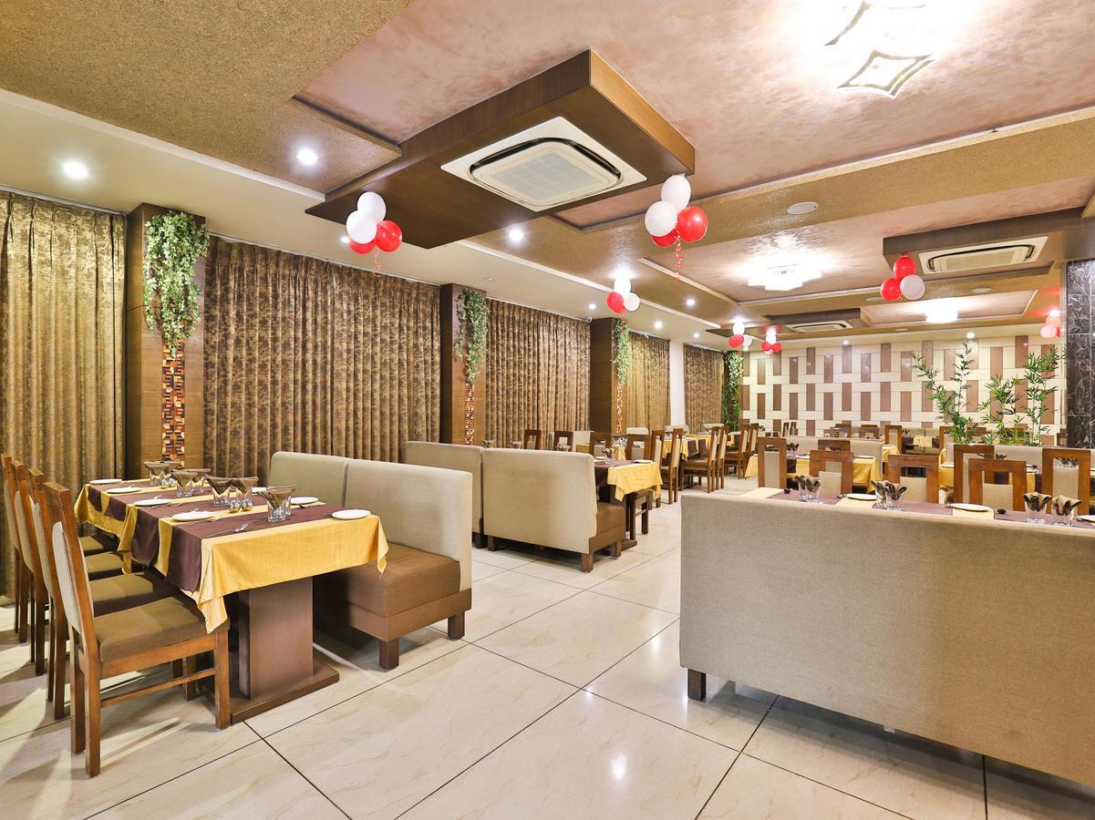 Oyo 13253 The Grand Vinayak Hotel Ahmedabad Exterior photo