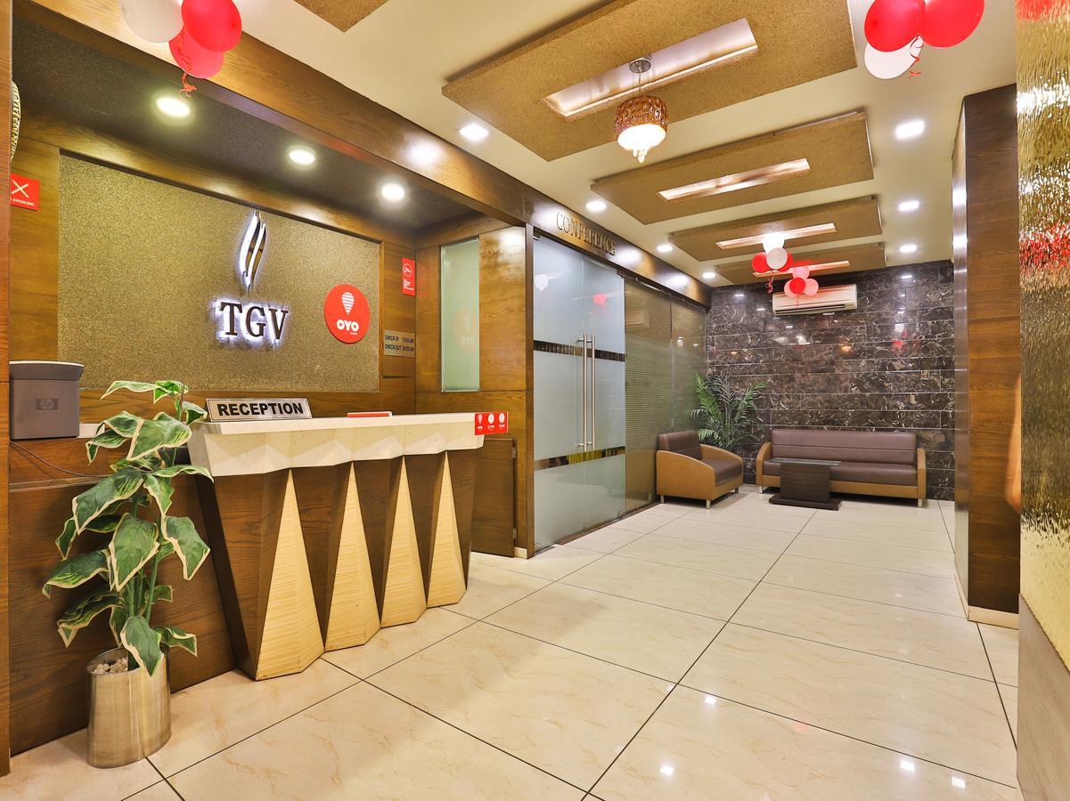 Oyo 13253 The Grand Vinayak Hotel Ahmedabad Exterior photo