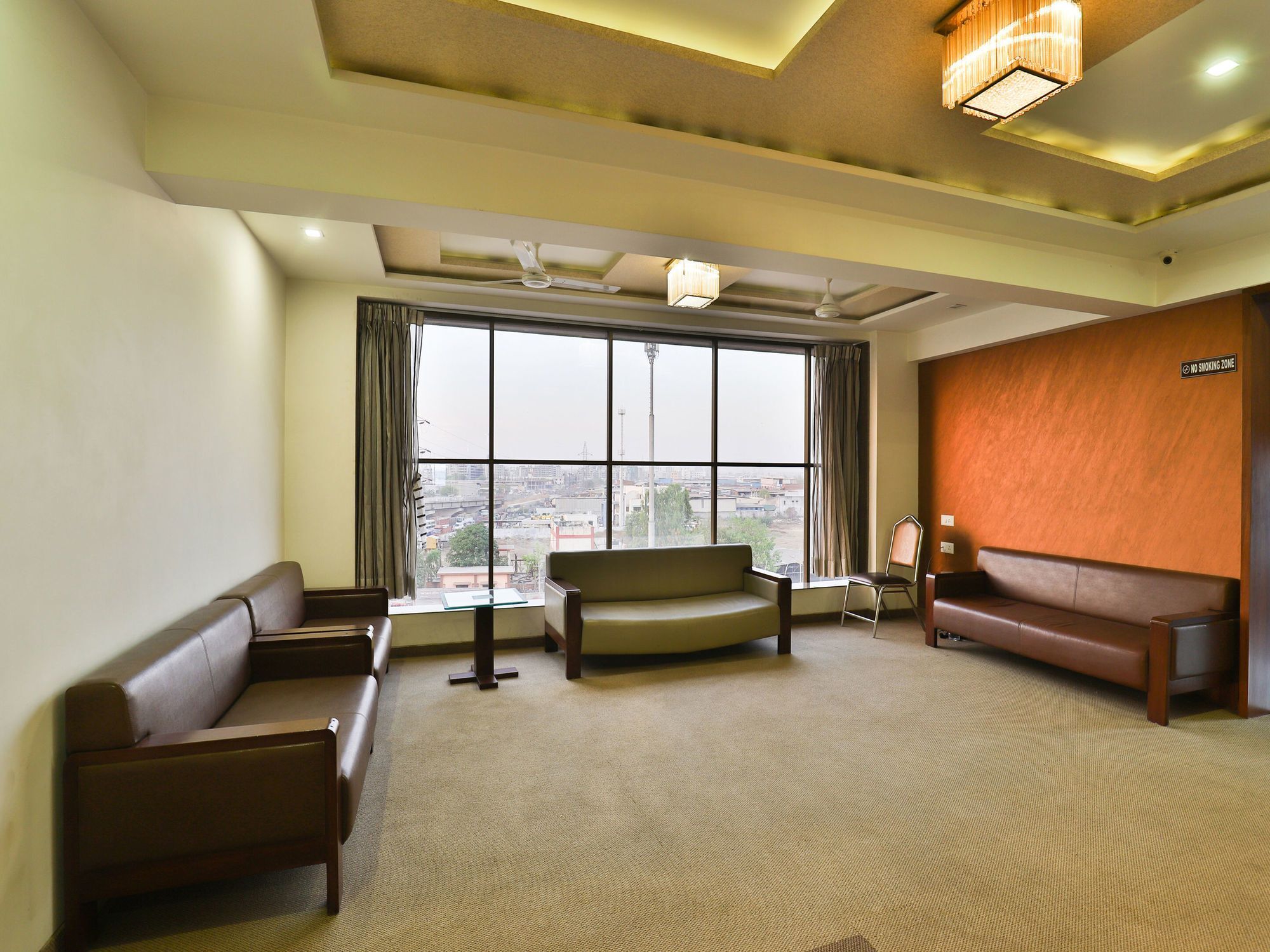 Oyo 13253 The Grand Vinayak Hotel Ahmedabad Exterior photo